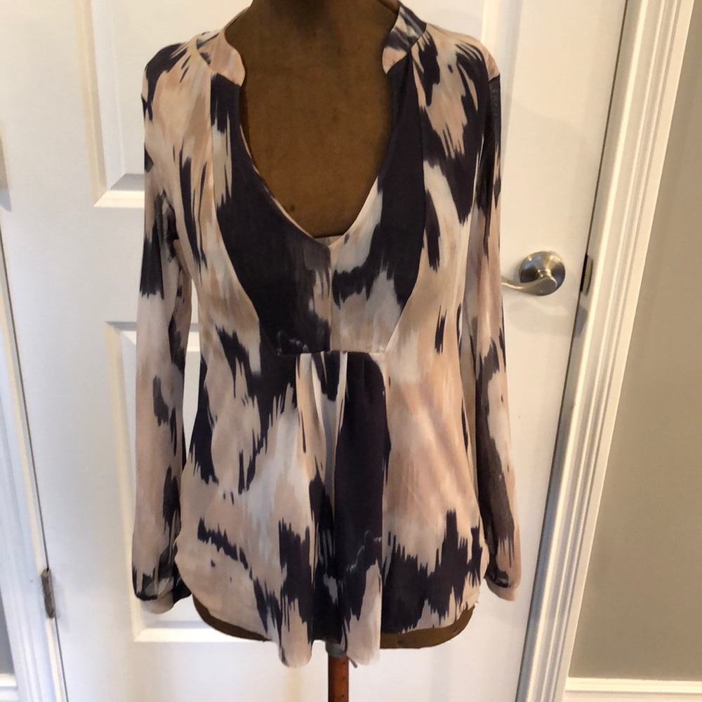 Sweet Pea size small top
